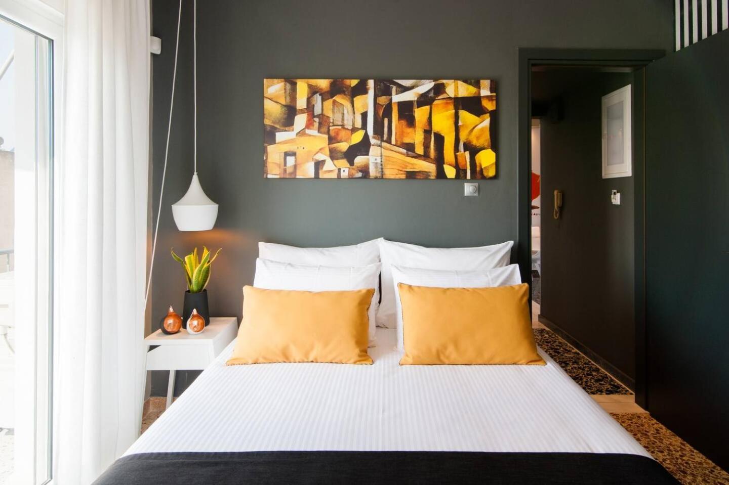 Ma Maison Nο 1, Penthouse, Acropolis And Lycabettus View, Ultra High Speed Internet 300 Mbps, 15' To Acropolis By Metro, 1' From Metro Station Athena Bagian luar foto