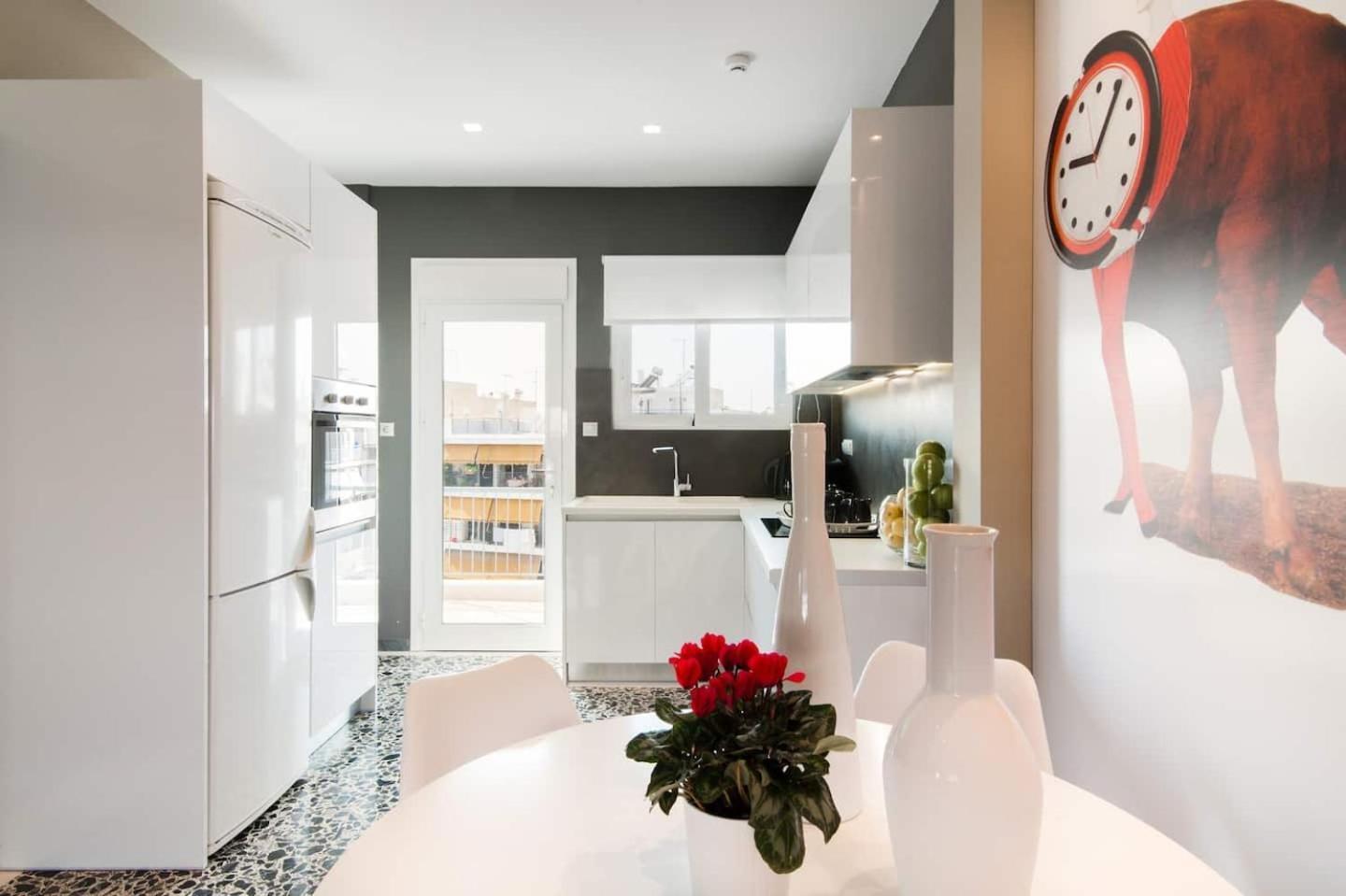 Ma Maison Nο 1, Penthouse, Acropolis And Lycabettus View, Ultra High Speed Internet 300 Mbps, 15' To Acropolis By Metro, 1' From Metro Station Athena Bagian luar foto