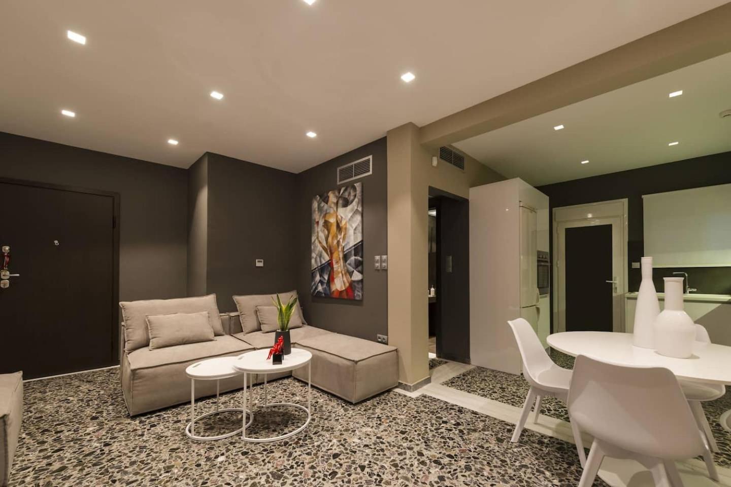 Ma Maison Nο 1, Penthouse, Acropolis And Lycabettus View, Ultra High Speed Internet 300 Mbps, 15' To Acropolis By Metro, 1' From Metro Station Athena Bagian luar foto