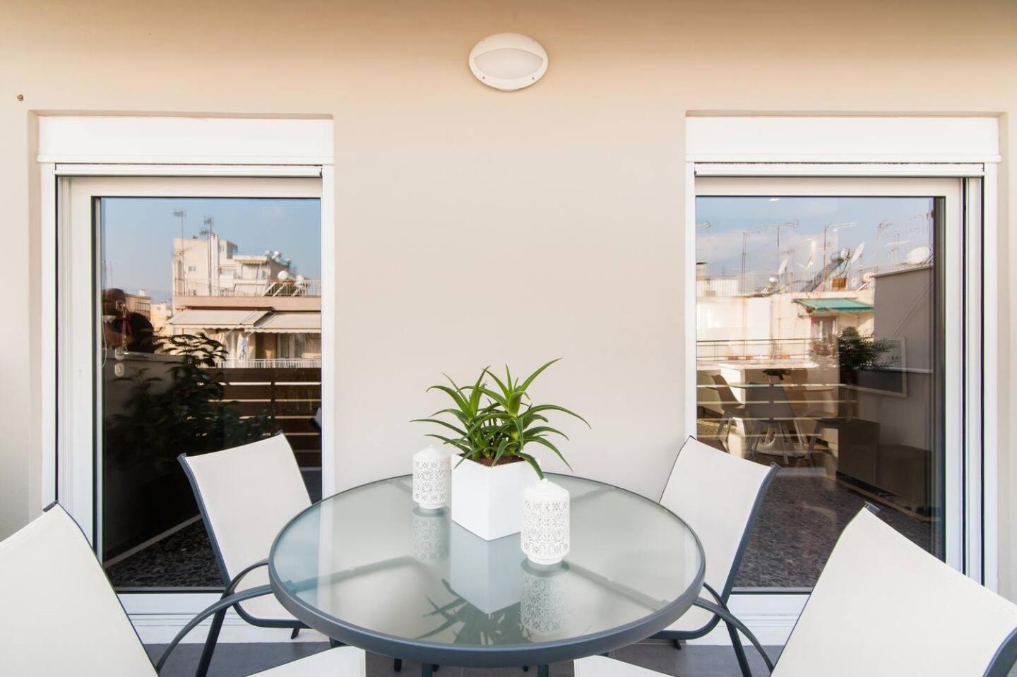 Ma Maison Nο 1, Penthouse, Acropolis And Lycabettus View, Ultra High Speed Internet 300 Mbps, 15' To Acropolis By Metro, 1' From Metro Station Athena Bagian luar foto
