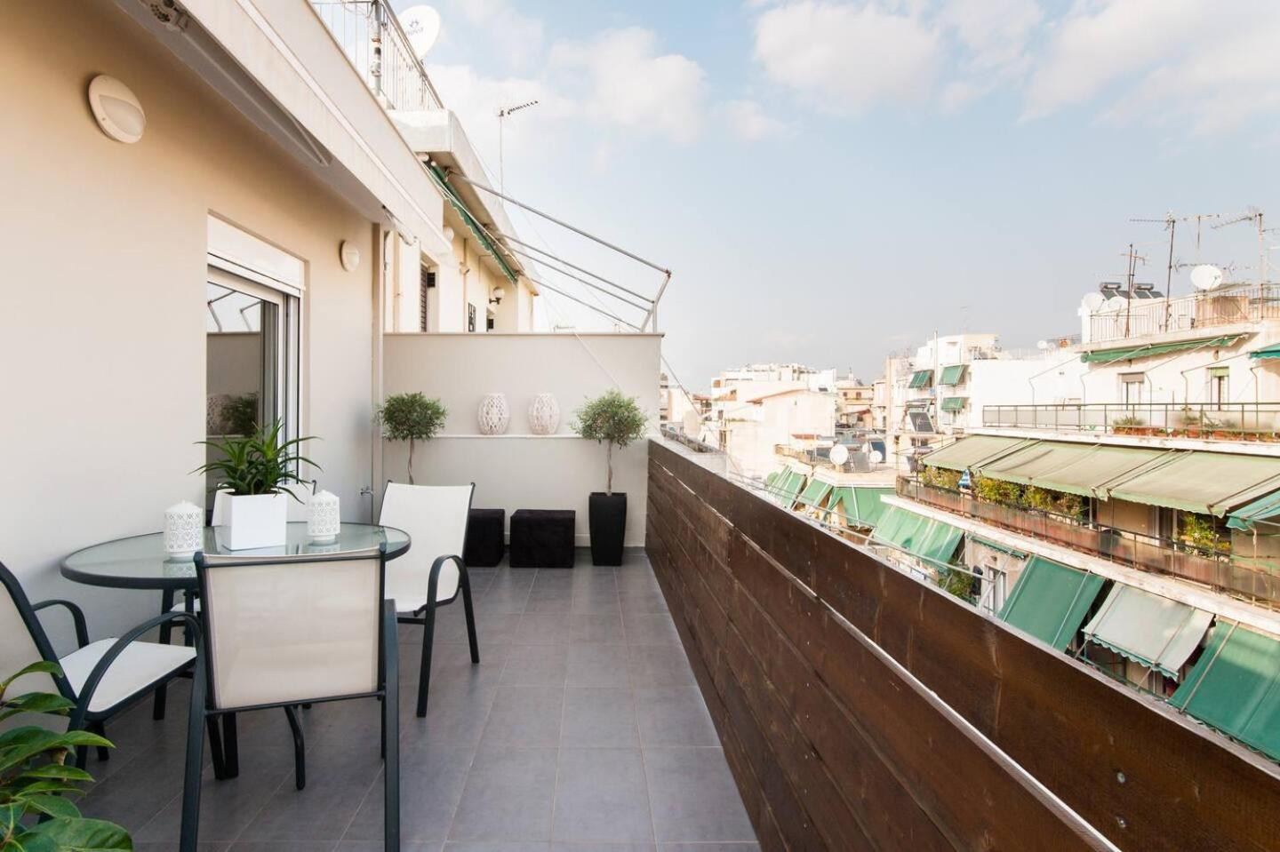 Ma Maison Nο 1, Penthouse, Acropolis And Lycabettus View, Ultra High Speed Internet 300 Mbps, 15' To Acropolis By Metro, 1' From Metro Station Athena Bagian luar foto