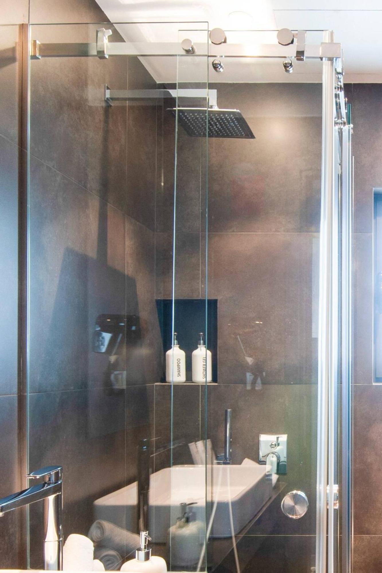 Ma Maison Nο 1, Penthouse, Acropolis And Lycabettus View, Ultra High Speed Internet 300 Mbps, 15' To Acropolis By Metro, 1' From Metro Station Athena Bagian luar foto